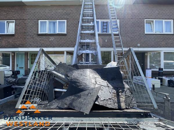 Kosten dakreparatie: dakschade aan flatgebouw in Westland Kosten dakreparatie: dakschade aan flatgebouw in Westland